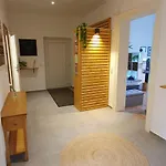 דירה Janpartment - Geraeumig - W-lan - - Garten - Entspannung - Zentral - 10 Min Wv-werk - Carport - 24h Checkin וולפסבורג