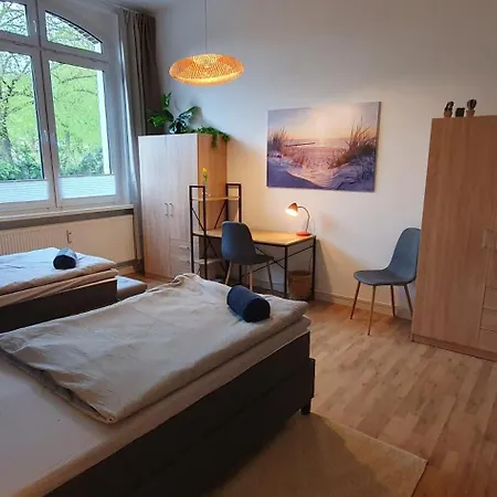 Janpartment I Grosszuegig I Wintergarten Mit Blick Ins Gruene I Garten I Highspeed Wlan I Ruhige Lage I 10 Min Vw-werk I Carport I Grosse Betten I 24h Check-in Lejlighed