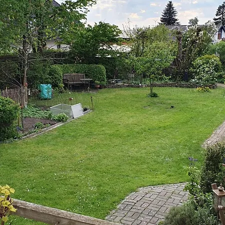 Janpartment I Grosszuegig I Wintergarten Mit Blick Ins Gruene I Garten I Highspeed Wlan I Ruhige Lage I 10 Min Vw-werk I Carport I Grosse Betten I 24h Check-in