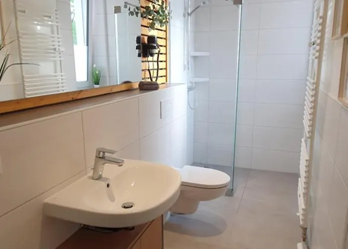 Janpartment - Geraeumig - W-lan - - Garten - Entspannung - Zentral - 10 Min Wv-werk - Carport - 24h Checkin Apartamento