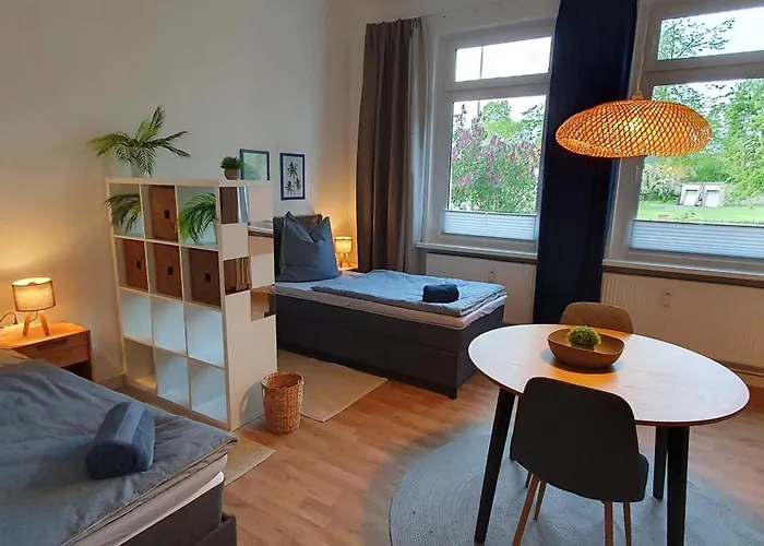 Janpartment - Geraeumig - W-lan - - Garten - Entspannung - Zentral - 10 Min Wv-werk - Carport - 24h Checkin